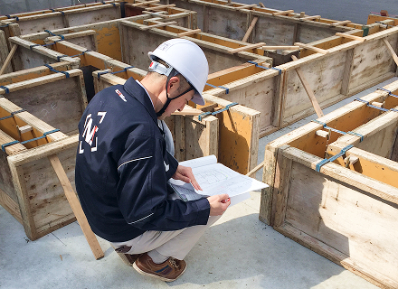 基礎立ち上がり型枠施工後コンクリート打設前